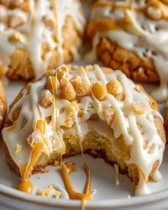 Gesalzene Karamell Macadamia Kekse mit weißer Schokolade