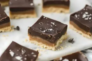 Karamell-Schoko-Gebäck mit Mürbeteigboden 6 Karamell-Schoko-Gebäck mit Mürbeteigboden