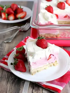 Erdbeer-Käsekuchen-Schichtdessert ohne Backen 4 Erdbeer-Käsekuchen-Schichtdessert ohne Backen