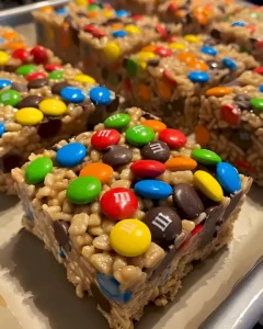 Erdnussbutter Rice Krispie Treats mit M&Ms – Einfach 9 Erdnussbutter Rice Krispie Treats mit M&Ms – Einfach