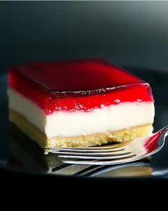 Himbeer-Puddingcreme Schnitten Kuchen ohne Backen 1 Himbeer-Puddingcreme Schnitten Kuchen ohne Backen