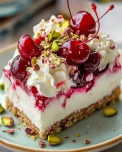 Limetten-Kirsch-Pistazien Käsekuchen Ein Fest für Genießer