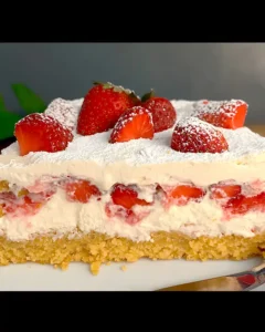 Fruchtiges Erdbeertiramisu mit Mascarpone und Quark einfach selber machen