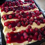 Saftige Sauerkirsch Vanille Schnitten vom Blech