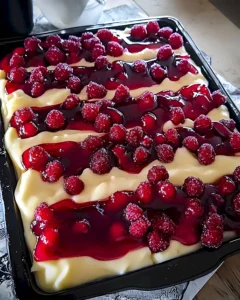 Saftige Sauerkirsch Vanille Schnitten vom Blech