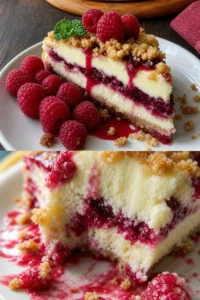 Himbeer Käsekuchen mit Streuseln 8 Himbeer Käsekuchen mit Streuseln auf einem Teller