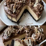No-Bake German Chocolate Cheesecake mit Schokoladenfüllung und Nüsschen-Topping