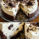 Ein köstlicher Stracciatella Kuchen auf einem Teller, garniert mit Schokolade