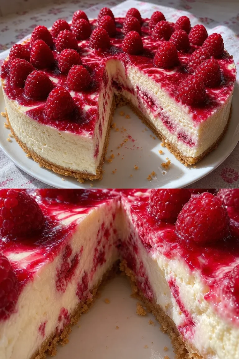 Himbeer Schmand Cheesecake Rezept 1 Himbeer Cheesecake mit Schmand auf einem Teller serviert
